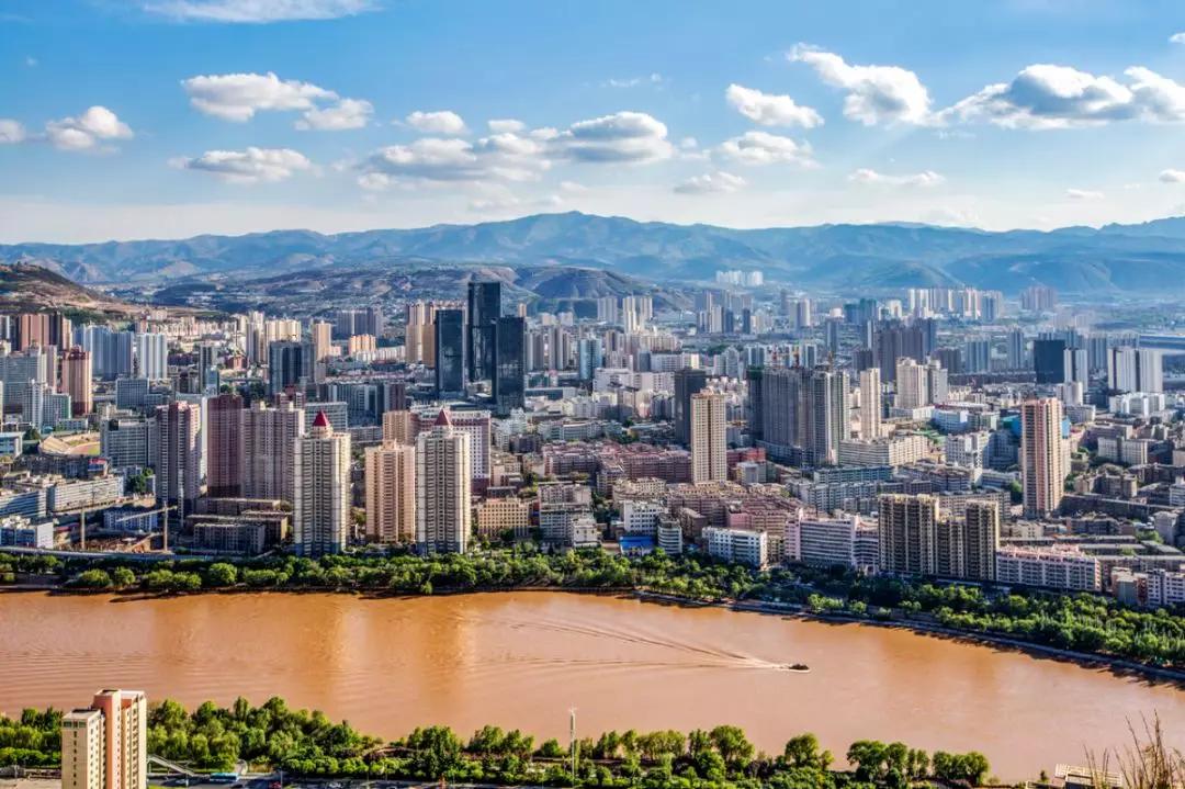 苦等西安初雪？不如花一顿饭钱从西安出发，过把冬天的瘾