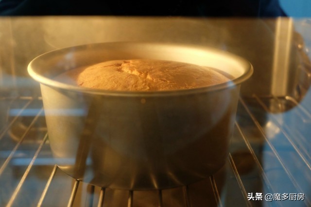 100克低筋面粉做蛋糕要放几个鸡蛋,130克低筋面粉放多少鸡蛋做蛋糕