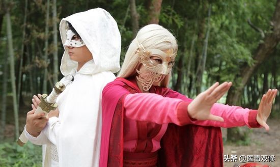 新白发魔女传练霓裳为什么白头,白发魔女练霓裳卓一航一夜白发