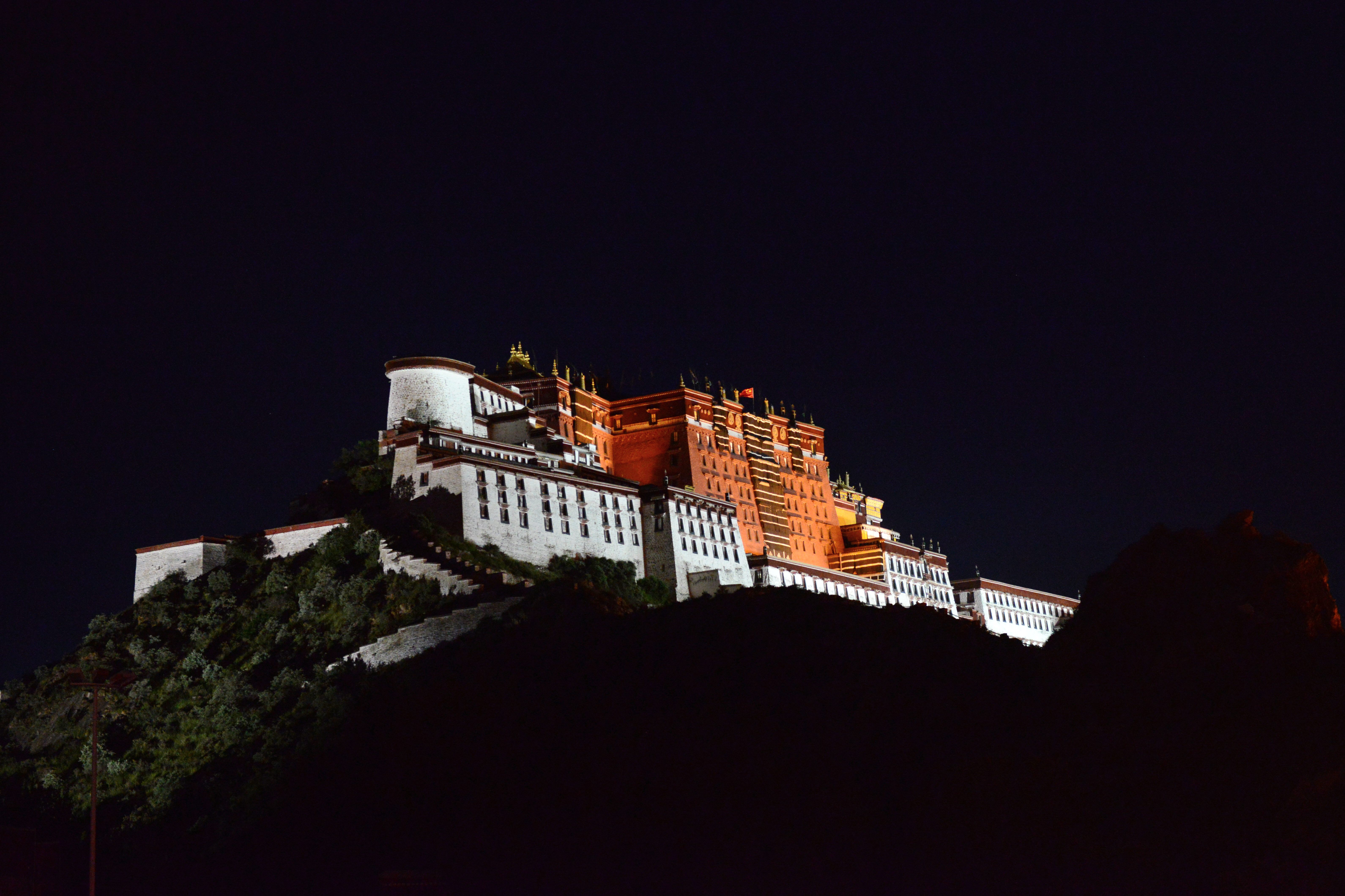 川藏的布达拉宫,西藏布达拉宫简介