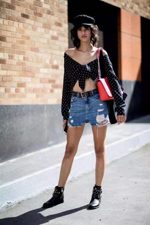 “三角妹”掌握扬长避短法，取舍上下身的优劣势，轻松穿出法式风