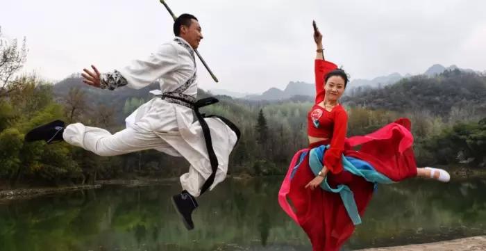 周城传奇：刀剑合璧侠客行