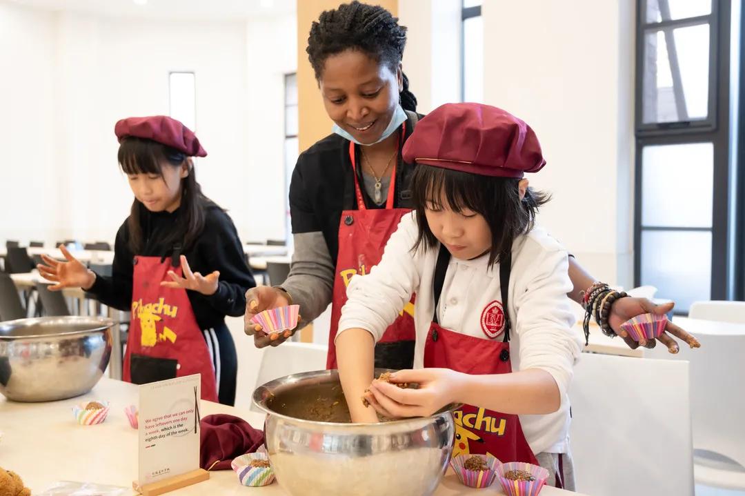 太拼了！为实现个性化教育，这所学校给学生开了100多门优能课