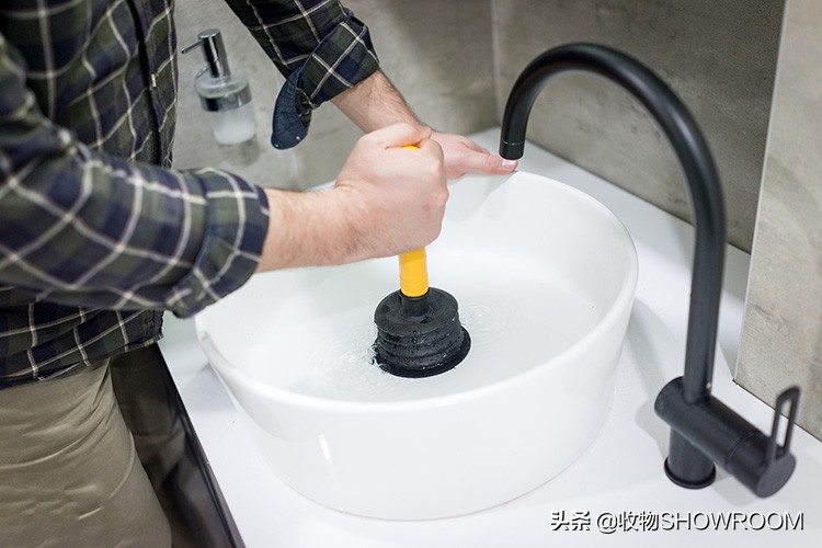 厨房垃圾总是引来蟑螂,厨房又臭又脏还有蟑螂怎么办