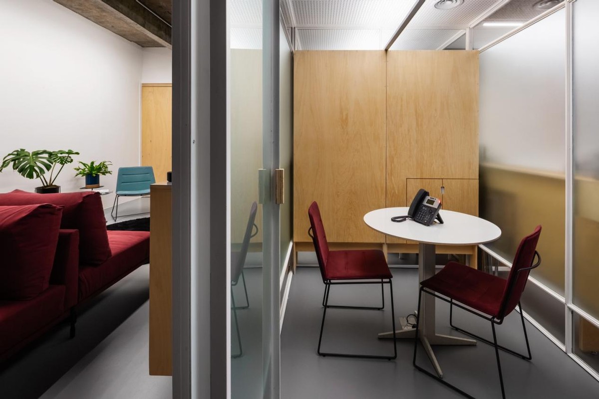 开放式办公空间布局,创意开放式办公设计