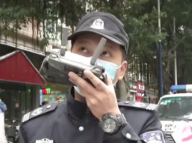 奥林匹克微课,课堂演示悬浮纸飞机