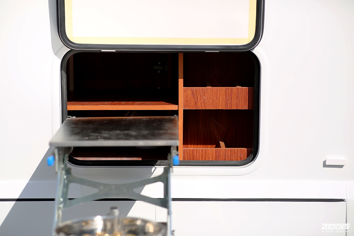 最便宜五十铃700p房车价格,2021款五十铃700p无疆四驱房车