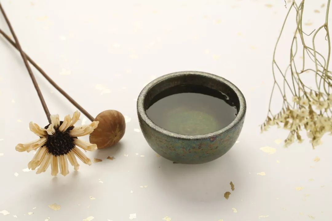 不争辩是一个人深到骨子里的修养,不争辩是一个人在骨子里的修养