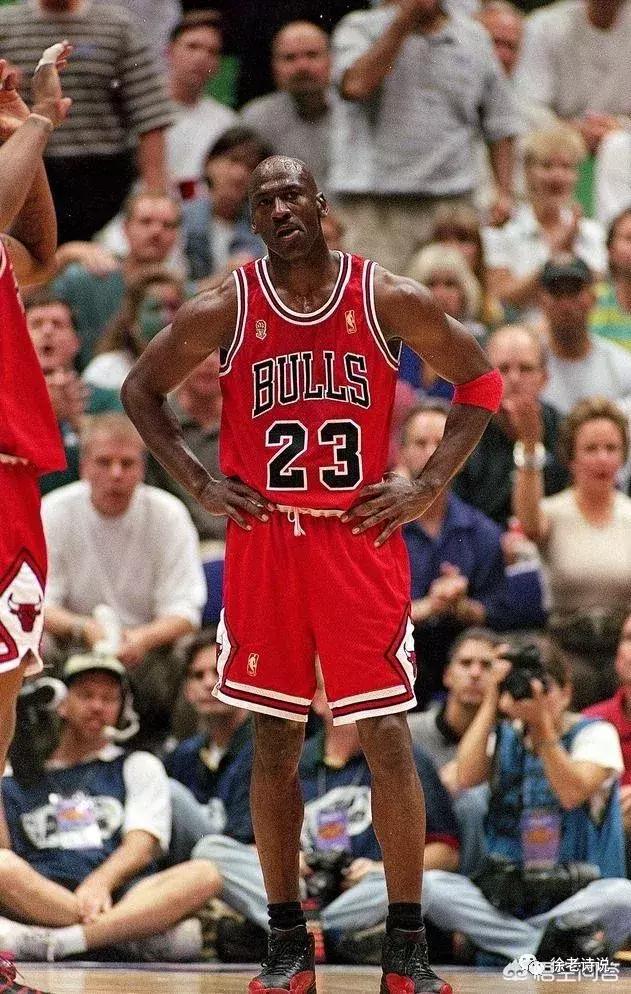 乔丹是怎么从小个子变成一米九的,91到93乔丹和96到98乔丹哪个更厉害
