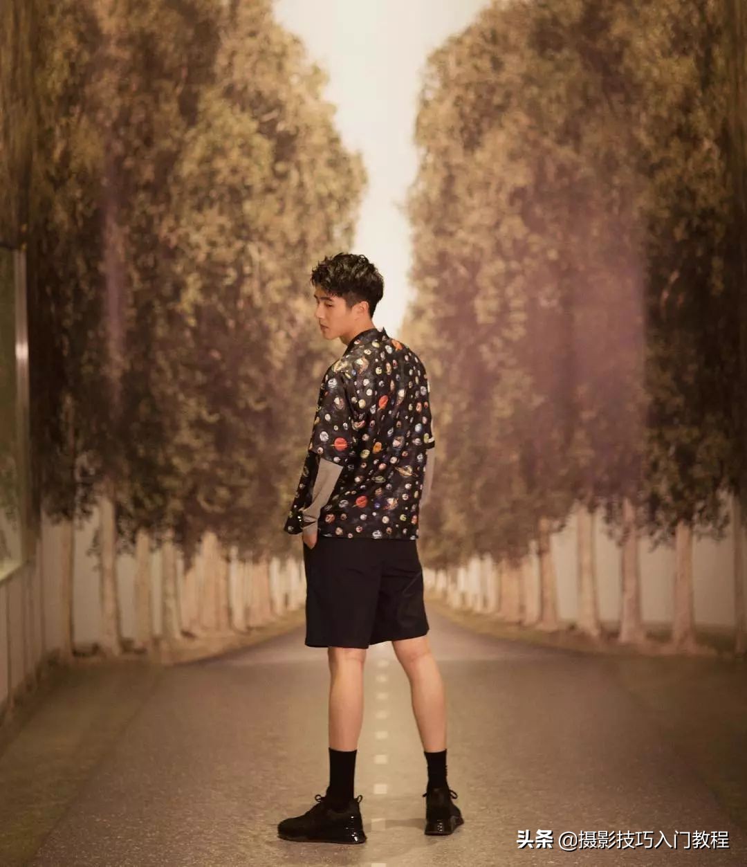 刘昊然拍照教程,刘昊然100种拍照姿势