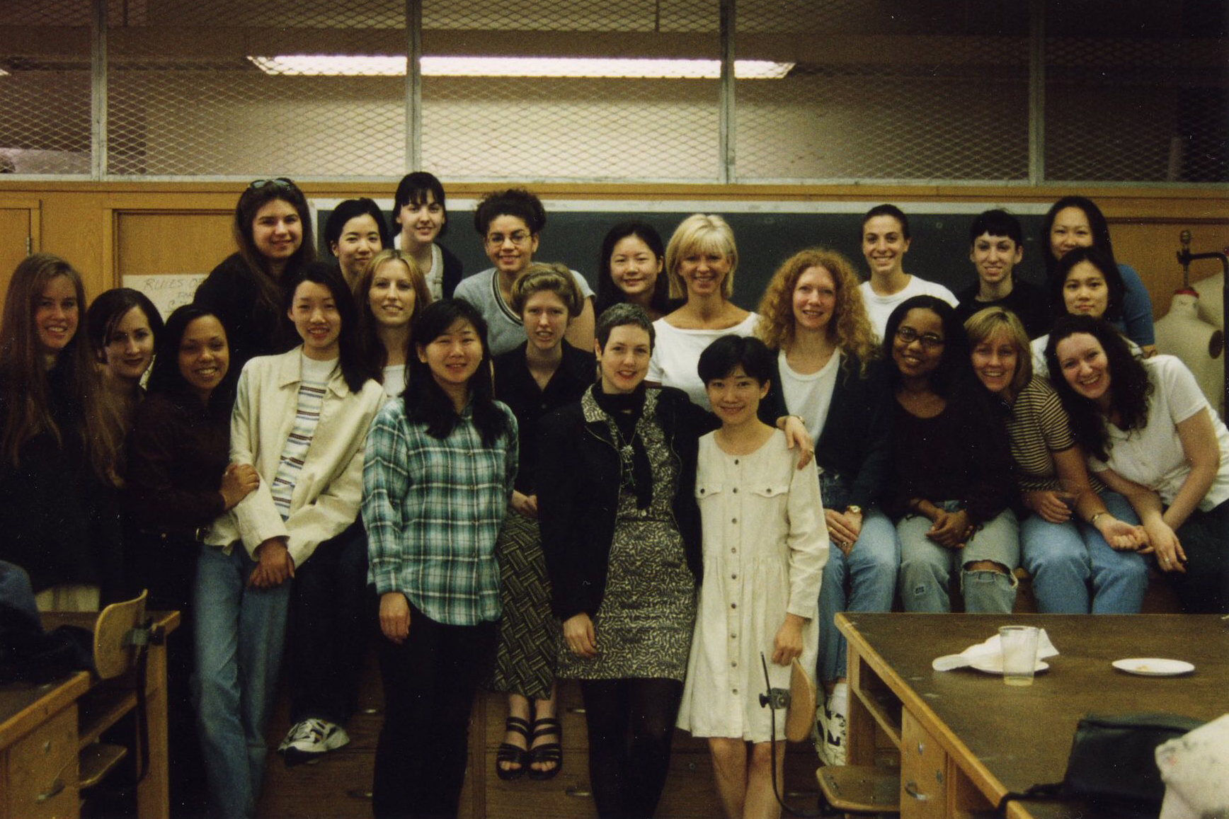 从翻译成名到赴纽约学服装设计53岁的她开淘宝店卖内衣