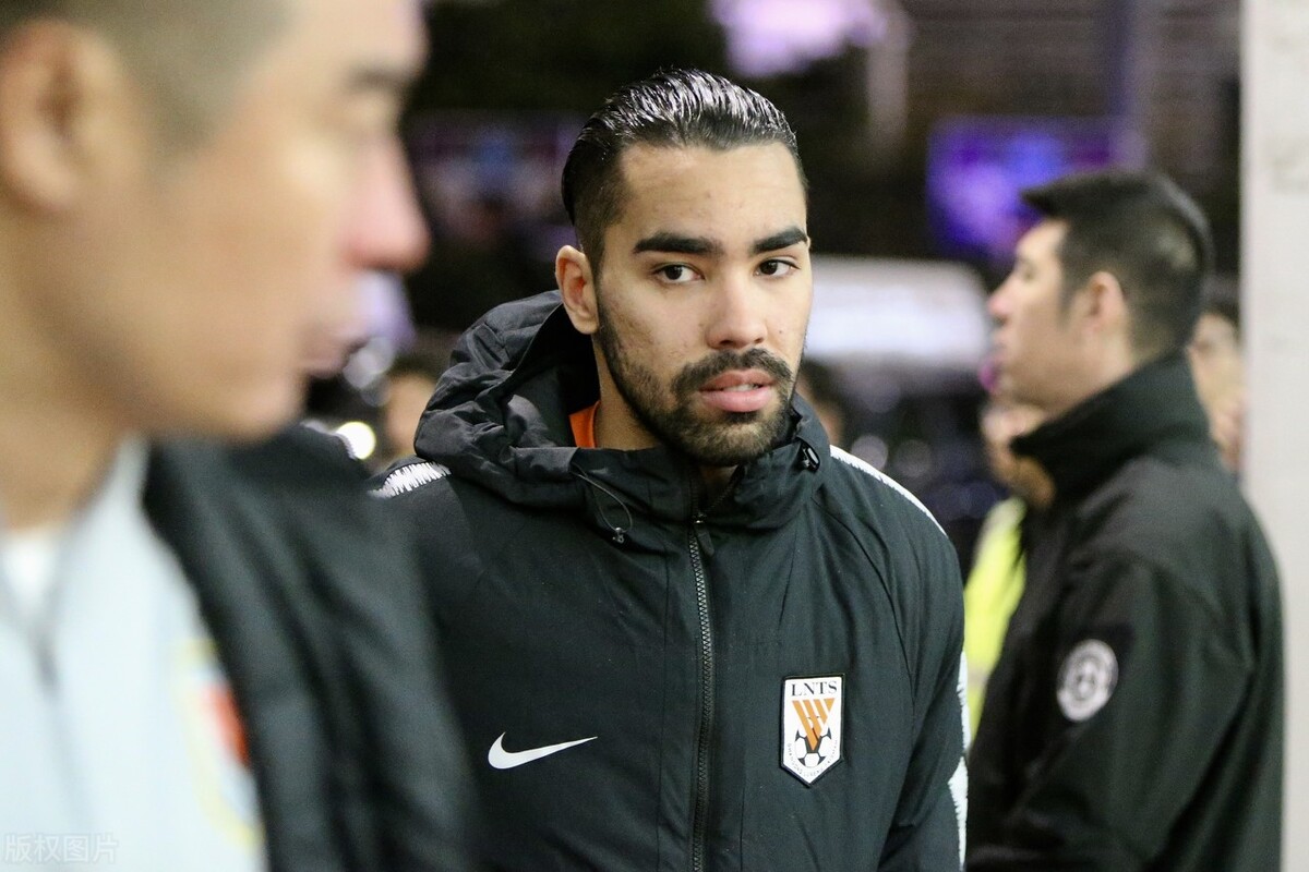 德转官宣4人加盟泰山队,德转泰山队