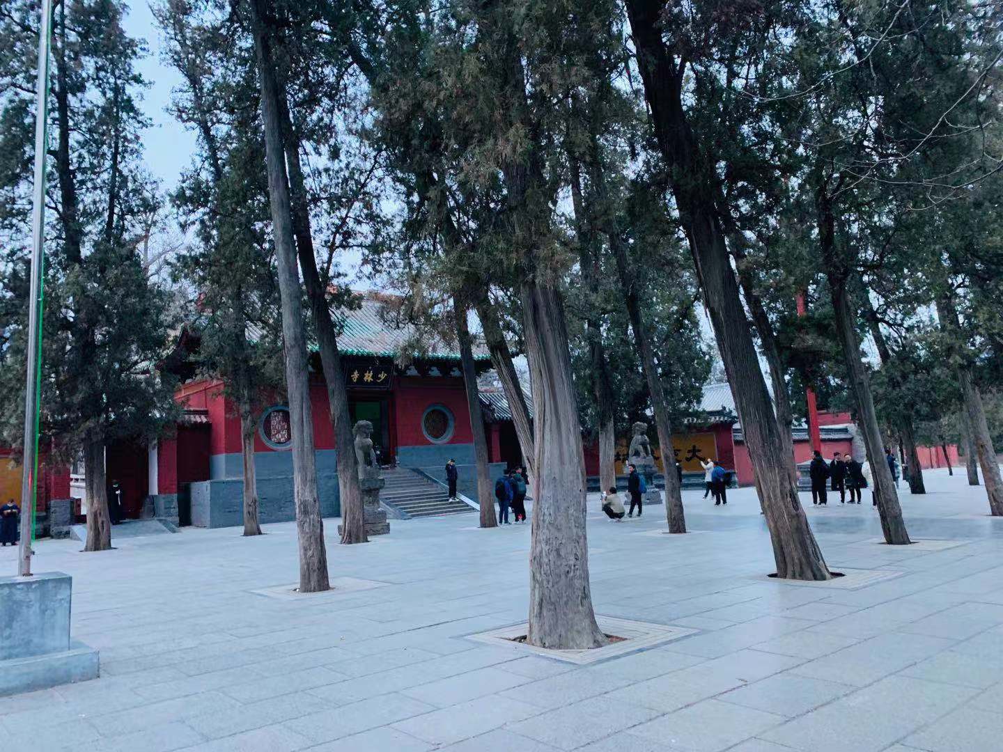 郑州少林寺一天纯玩旅游团,郑州驴友张三疯龙门大峡谷