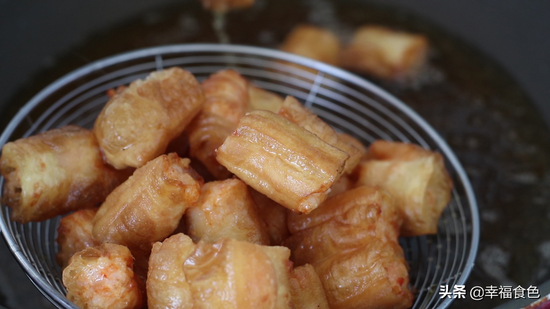 油条虾滑特别简单而且巨好吃,油条与虾的绝妙组合