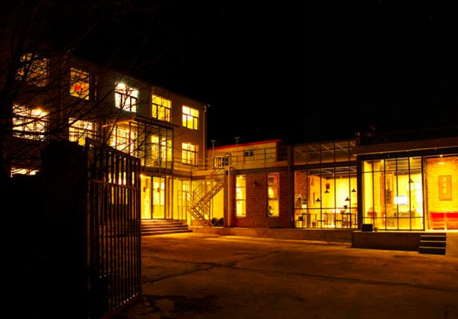 民宿365近期10家大热的极简民宿,西北风格民宿