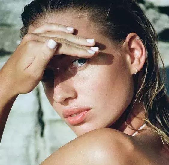 夏天不想晒黑这份防晒攻略请收好,防晒的小tips