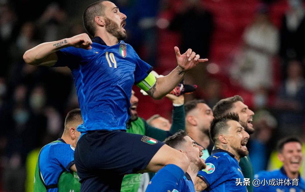 熟悉的剧情,斯皮纳佐拉为什么称为伟大左后卫