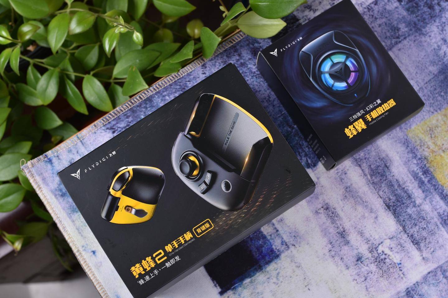 什么手柄最适合手机玩吃鸡,大屏手机用的吃鸡游戏手柄