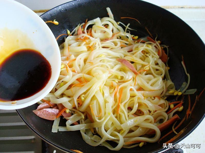 怎么炒河粉才是最好吃的,炒河粉不粘锅的做法详细图文步骤
