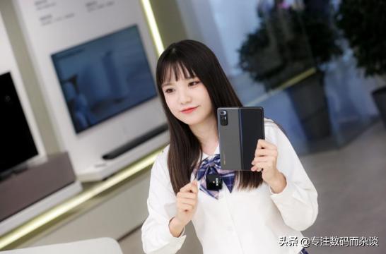 小米折叠屏对比华为xs,华为小米vivooppo折叠屏