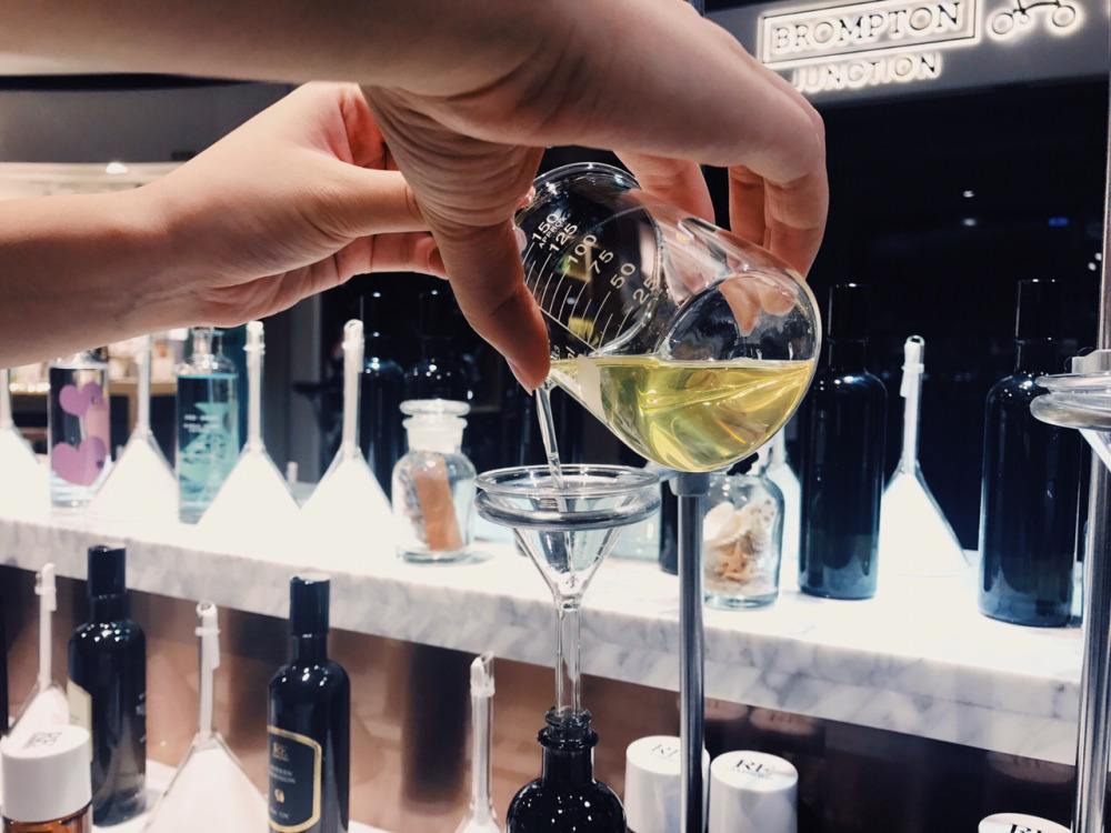 闻香识女人探戈广告香水,闻香识真心香水