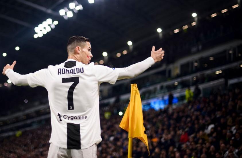 C罗哪里也不去！流言破灭，对于进入足球史册的C罗，应该更宽容