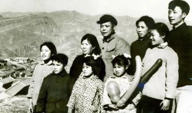 欧洲经济参议院副主席——约莫史波,杨明