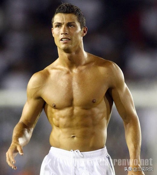 国足对比举重运动员,国足对比巨星停球