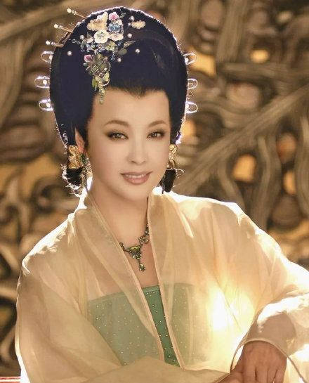 刘晓庆回忆十六年前的逃税案始末,刘晓庆当年欠了多少税款