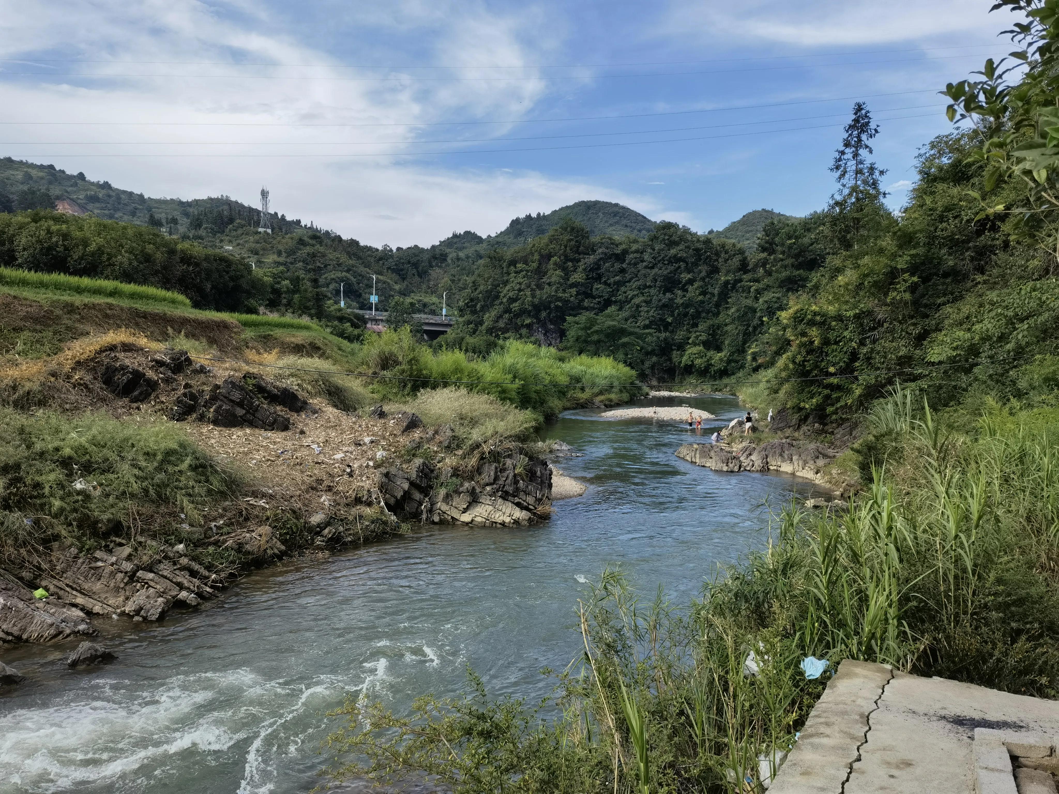 华为mate40pro属于旗舰还是高端,专家评价华为mate40pro怎么样