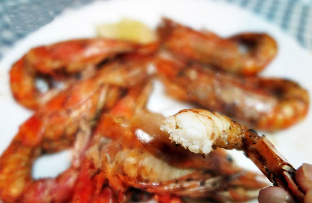 大虾别再水煮了试试这个新做法,大虾这么煮估计几斤不够吃