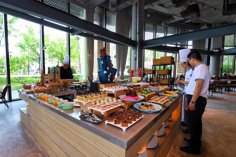 人鱼公主、汽车人伴孩子入睡，青岛首家自创IP沉浸式家庭亲子酒店开业