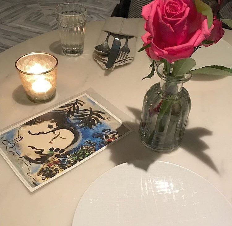 加班后吃美食的朋友圈文案,适合打美食广告的朋友圈文案