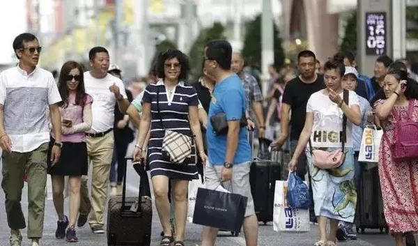 在日本的中国人，都靠什么赚钱？