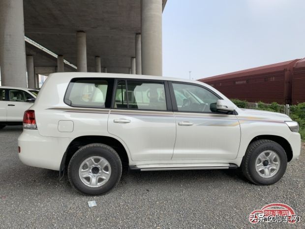 最便宜的兰德酷路泽价格,2018款兰德酷路泽黑灯