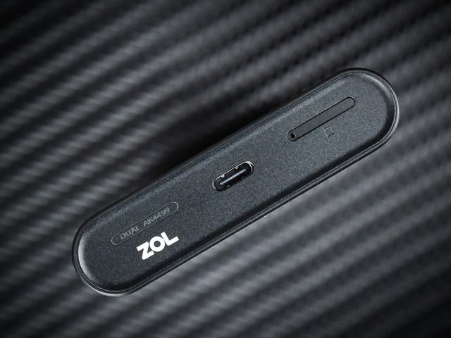 售价8998元的无损音乐*放播**器飞傲M15详细测评