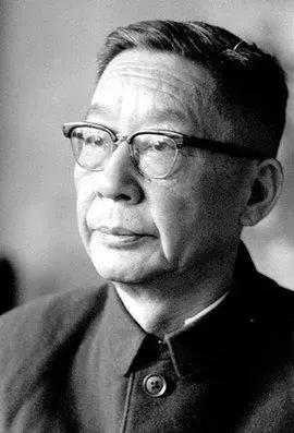 中国作家十大经典语录,十大名作家经典语录