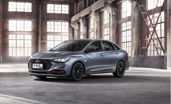 雪佛兰科鲁泽rs-330t轻混三缸20款,雪佛兰科鲁泽22款1.5l自动320悦享