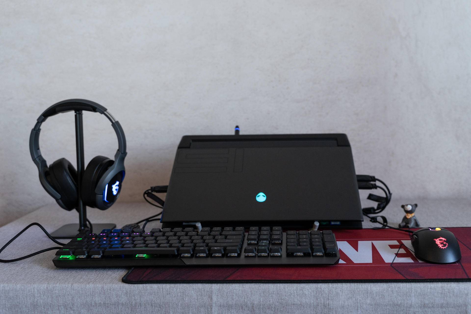 你觉得机械键盘黑轴好还是茶轴,机械键盘推荐茶轴黑轴