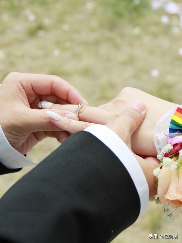 火逆狮子座,白羊座狮子座桃花运如何