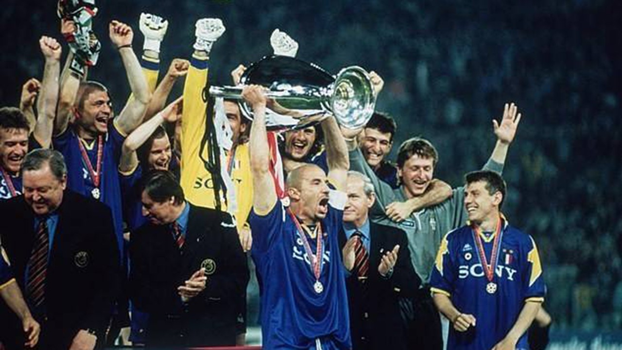 痊愈！前世界足球先生化疗17个月战胜癌症，感慨：终于长出头发了