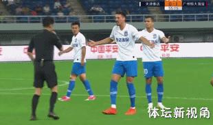 中超裁判误判频出国安,中超裁判判点球霸气瞬间
