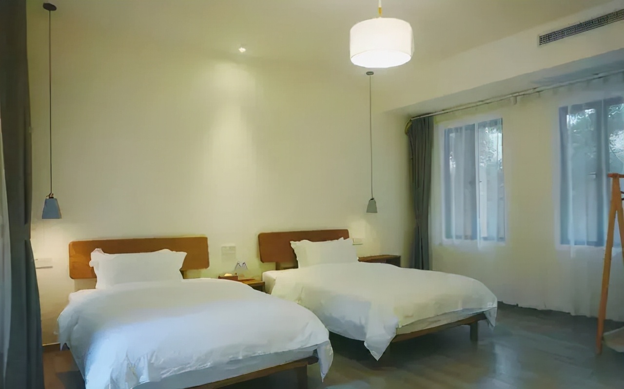 广州从化山野间隐奢桃源民宿，诗意野趣手作做个小木匠丨菁木山舍