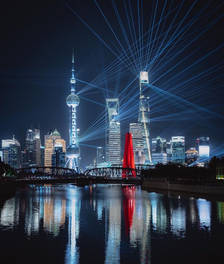 低阶女（男）骨子里的虚荣心永远让自己无法改变（男女必读）