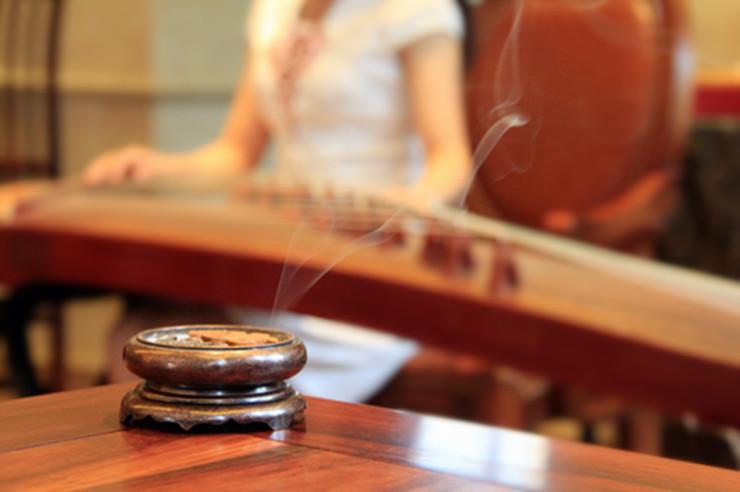 正宗沉香对身体有什么好处,戴沉香手串有什么好处