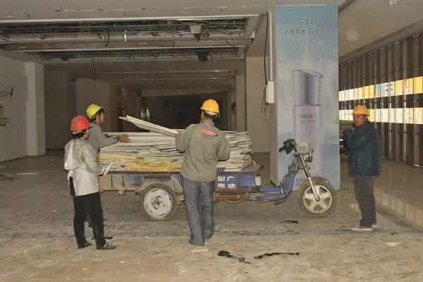 品牌汇聚群星闪耀石家庄月星家居热烈恭喜芝华仕沙发进场装修