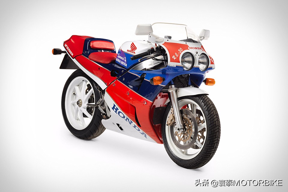 本田即将量产v缸机械增压街车,本田twin
