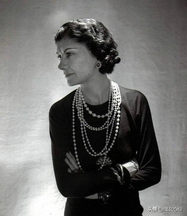 香奈儿五号背后的故事,玛丽莲梦露香奈儿5号原版视频