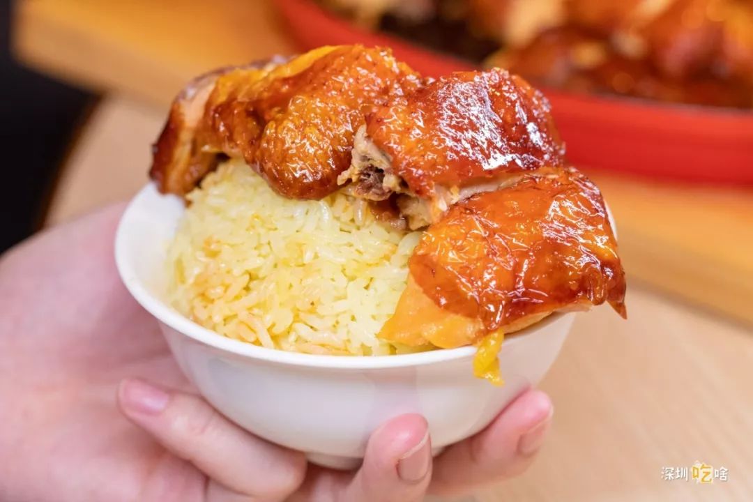 当着客人的面“玩火”？卓悦中心这家店喊你吃鸡