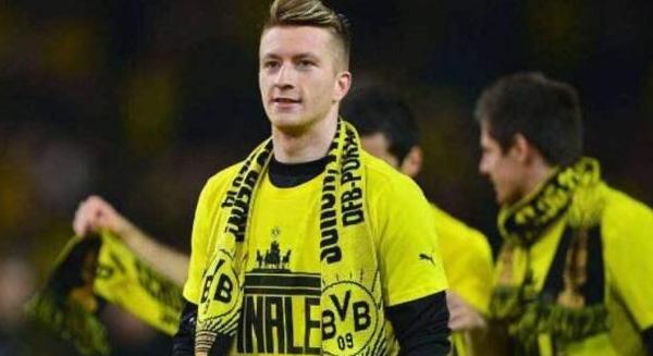 世界足球历史最佳矮子阵容,世界足坛最受欢迎的十大球员